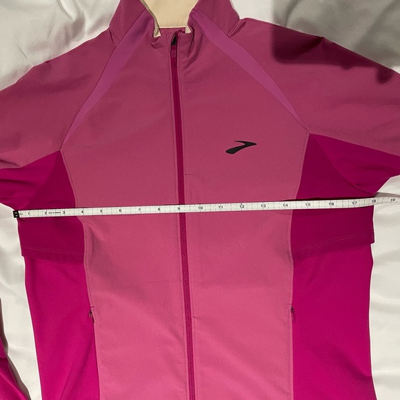 Women's Brooks Fusion Hybrid Jacket - Picture 3 of 7